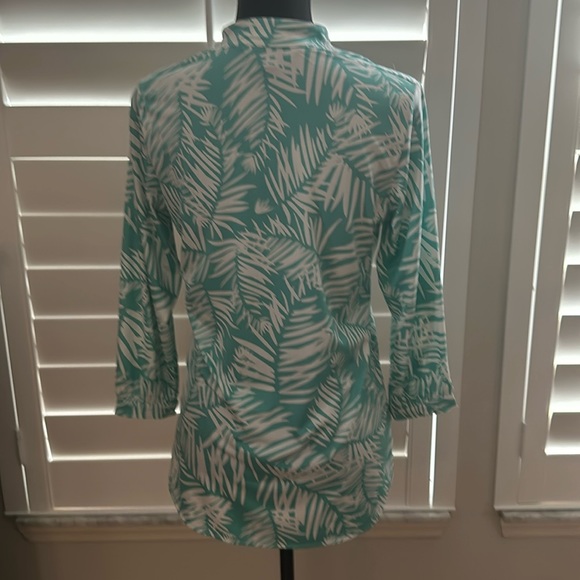 Resort Top - Picture 3 of 6